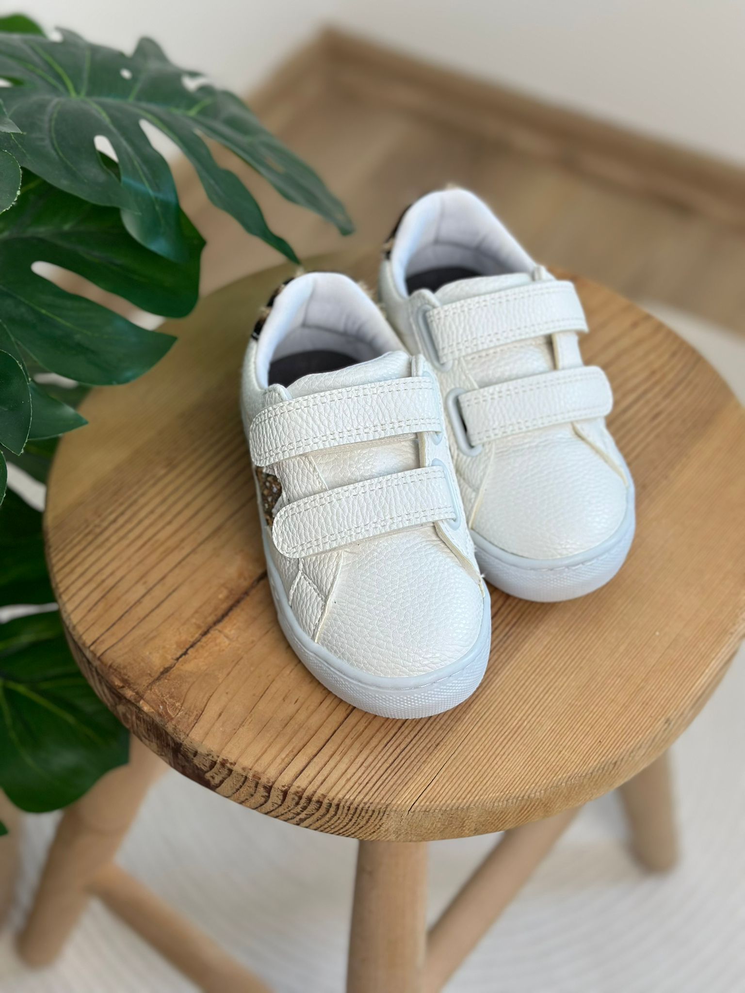 Leopar Ve Yıldız Detaylı Sneaker