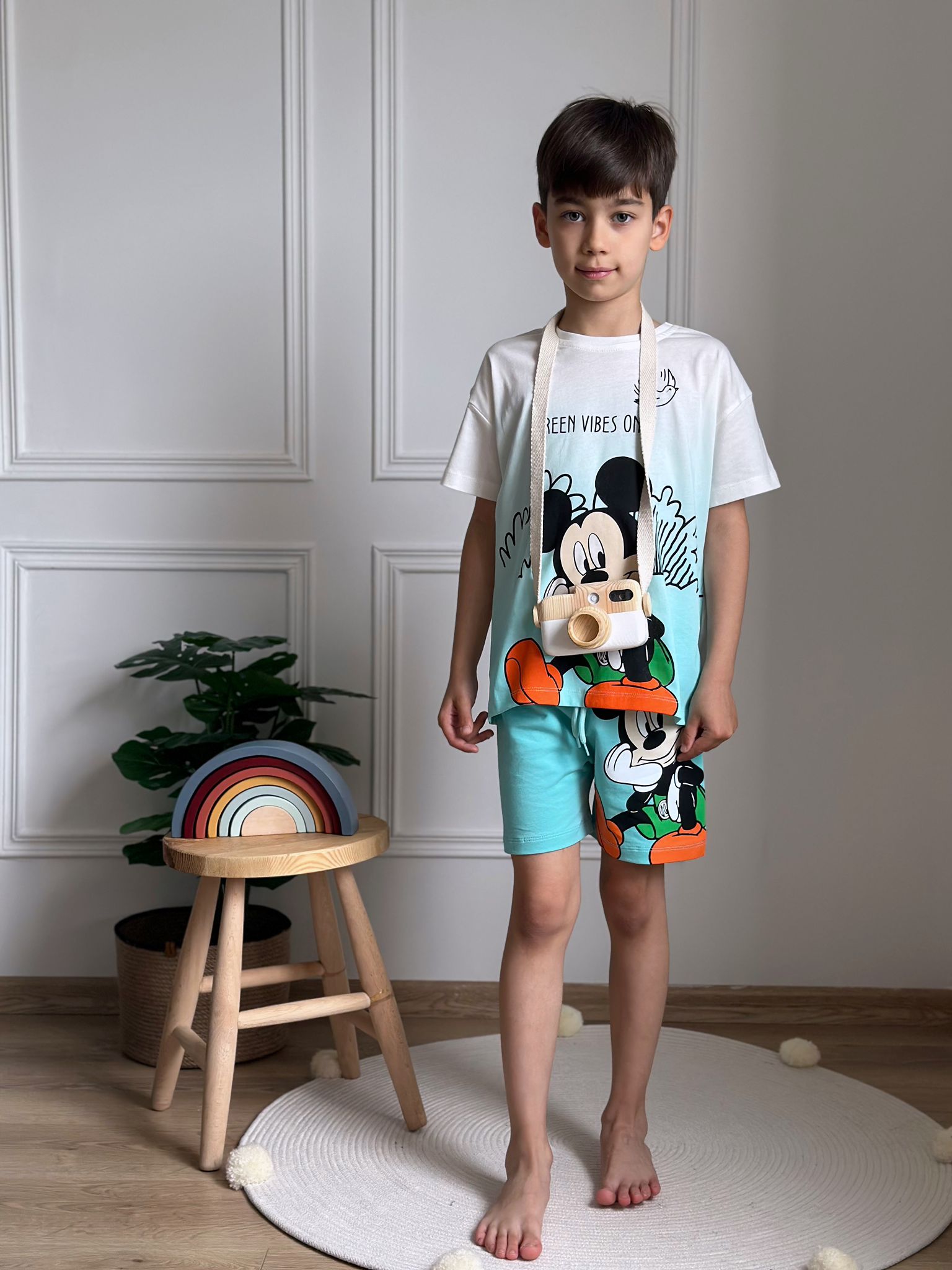 Mickey Mouse Green Vibes Only Şortlu Takım