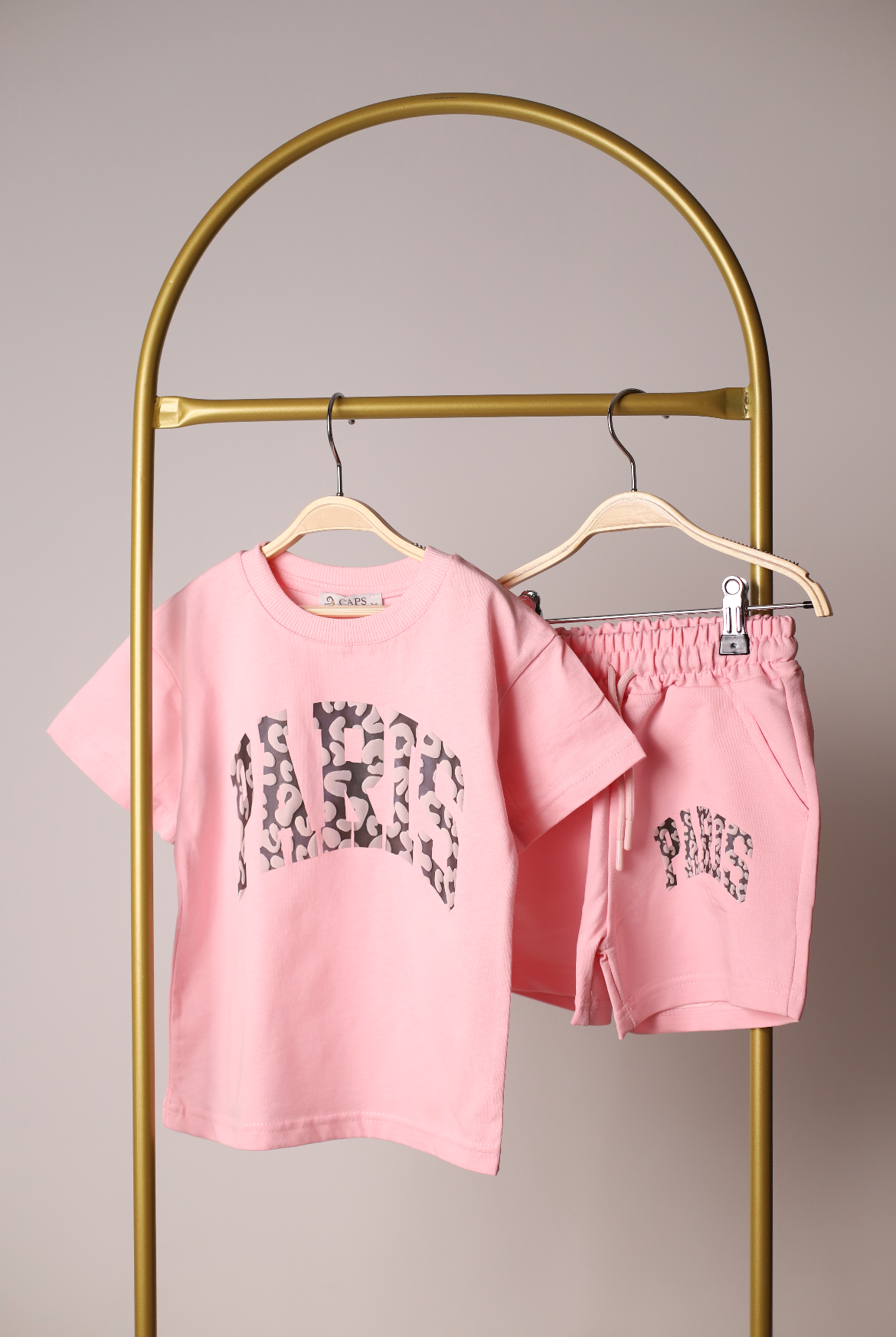 Pembe Paris Detaylı Şortlu Takım