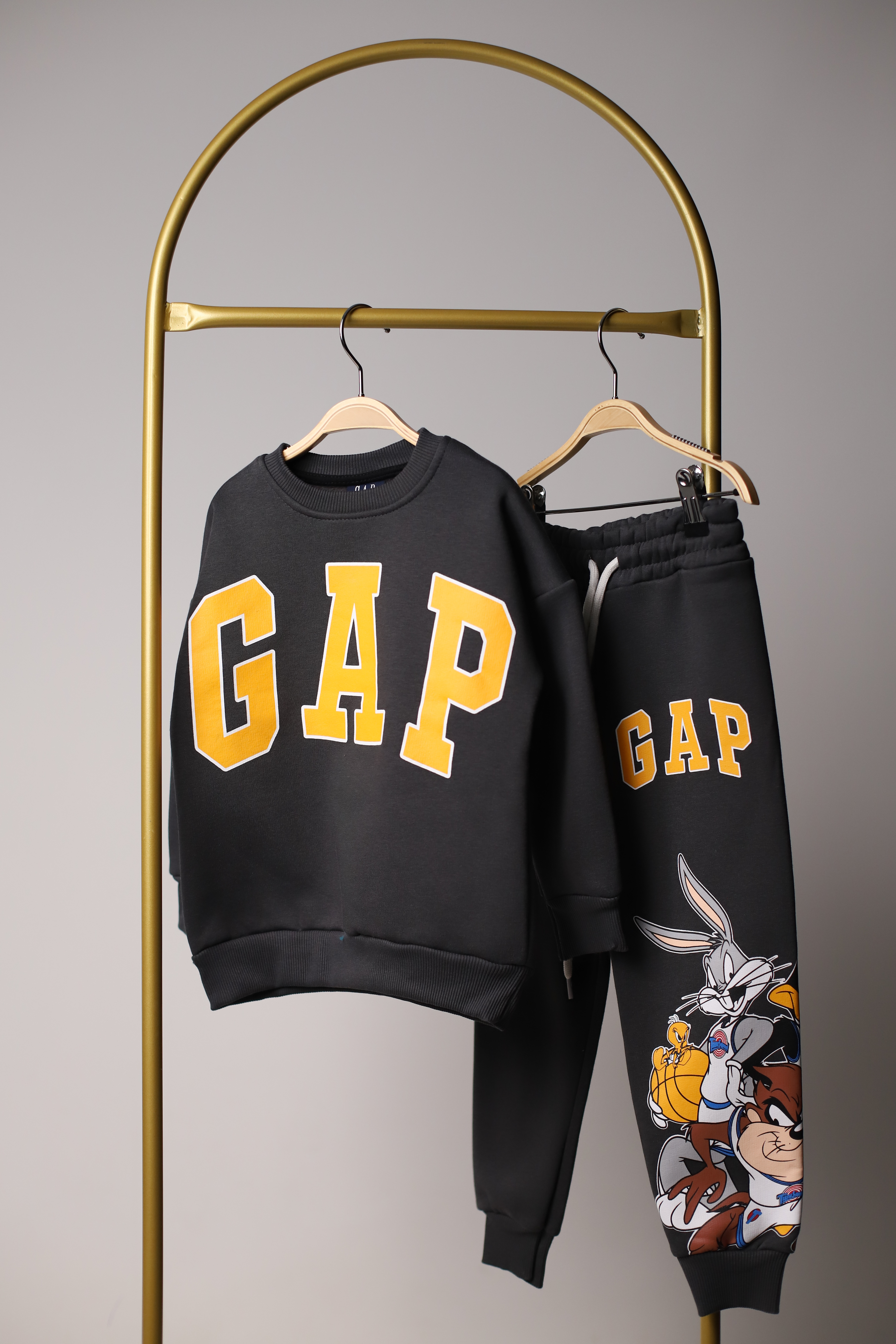Sırt Baskılı Looney Tunes Gap Eşofman Takımı