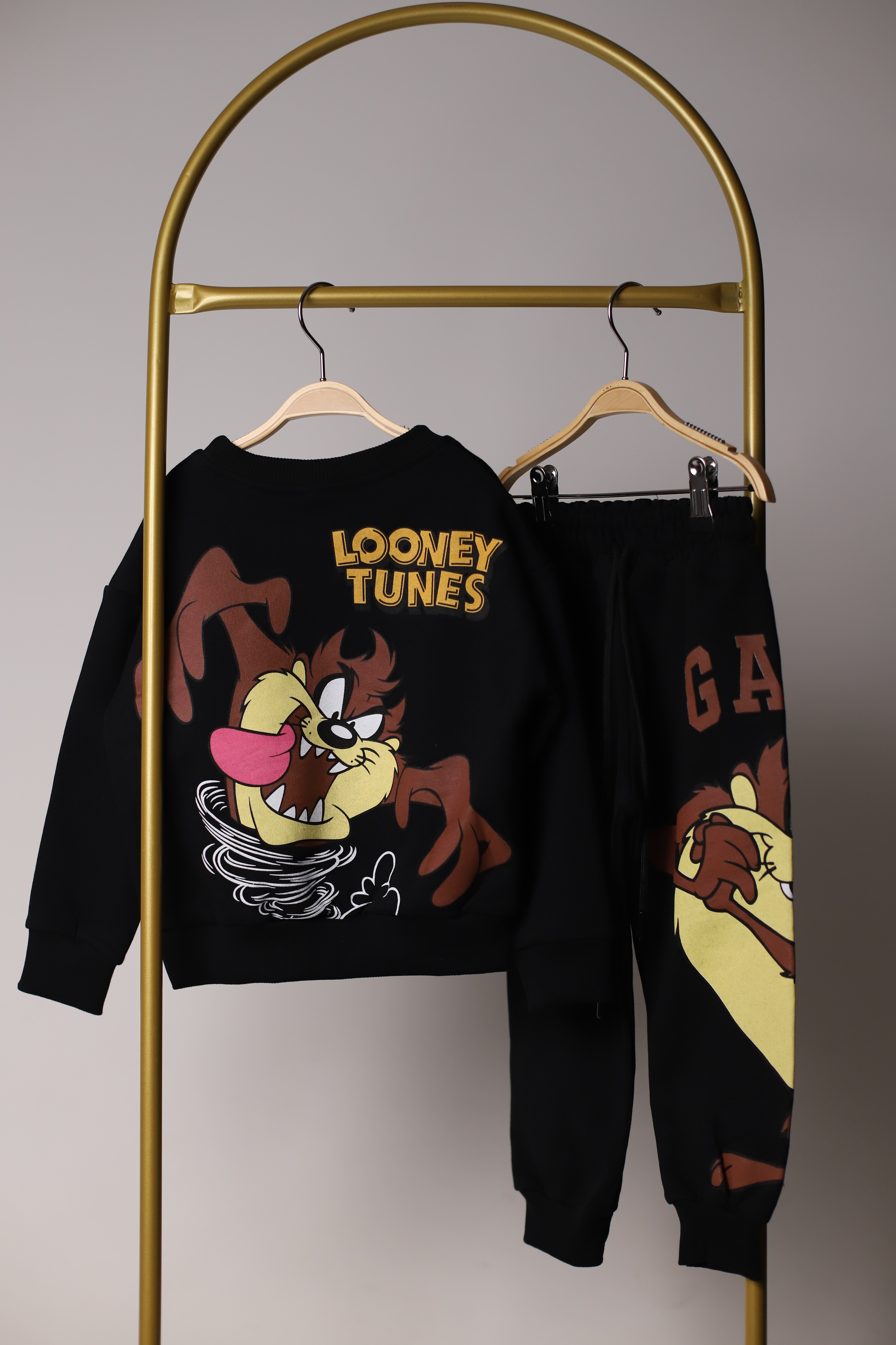 Siyah Looney Tunes Tazmanya Sırt Baskılı Eşofman Takımı