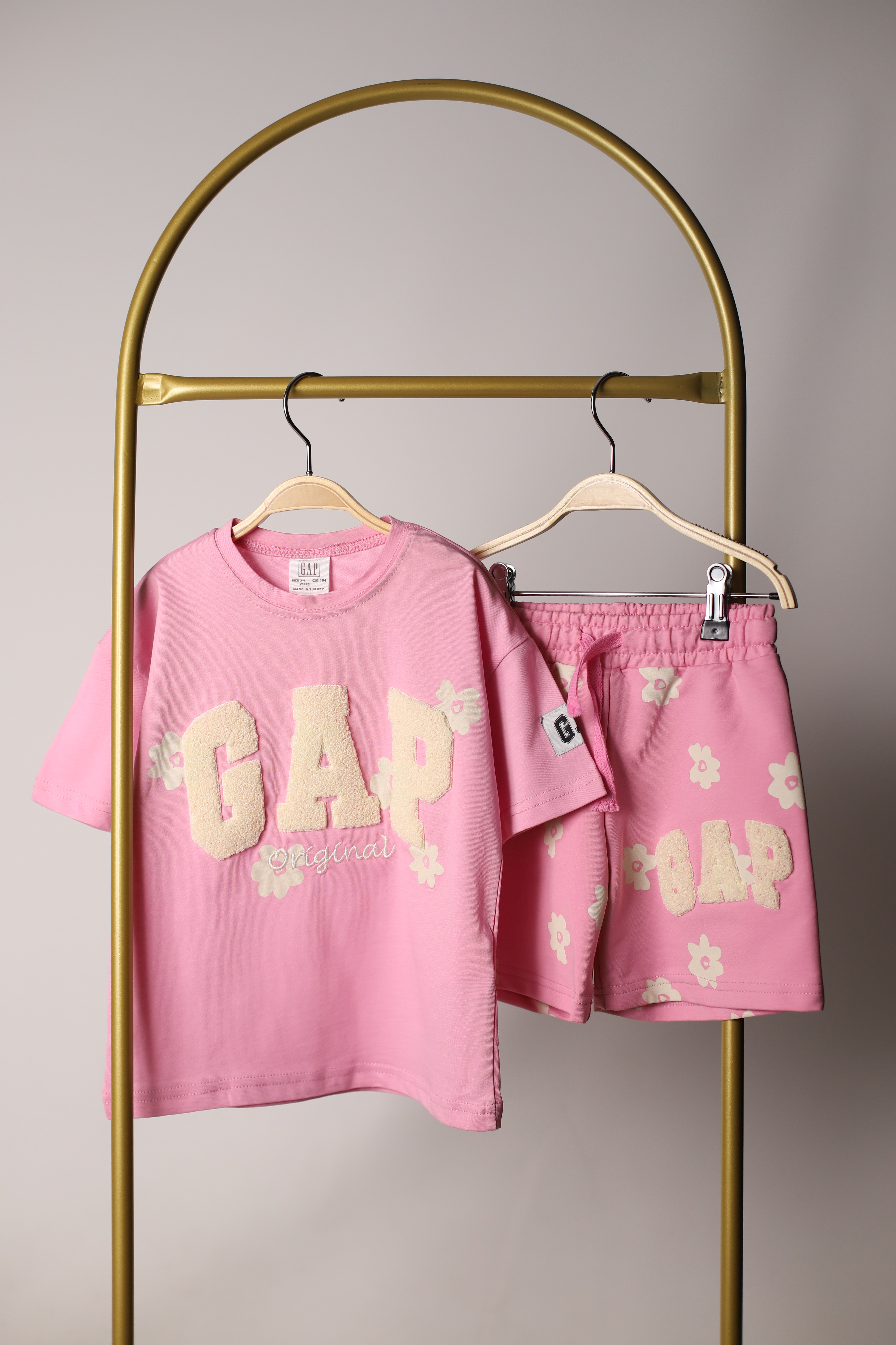 Pembe Gap Çiçek Punch İşlemeli Şortlu Takım
