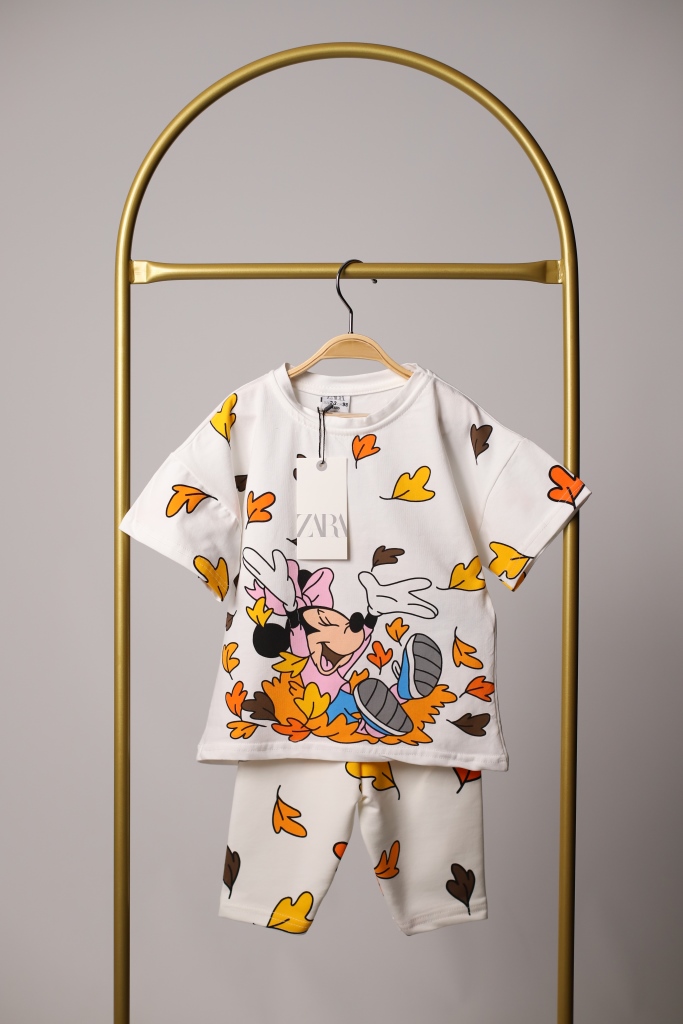Minnie Mouse Yaprak Detaylı Takım