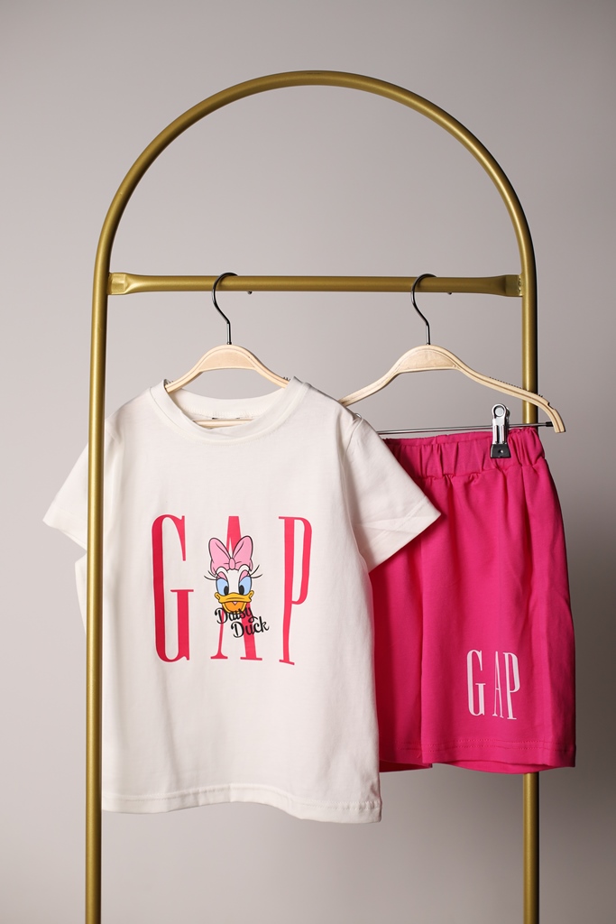Pembe Daisy Duck Gap Şortlu Takım