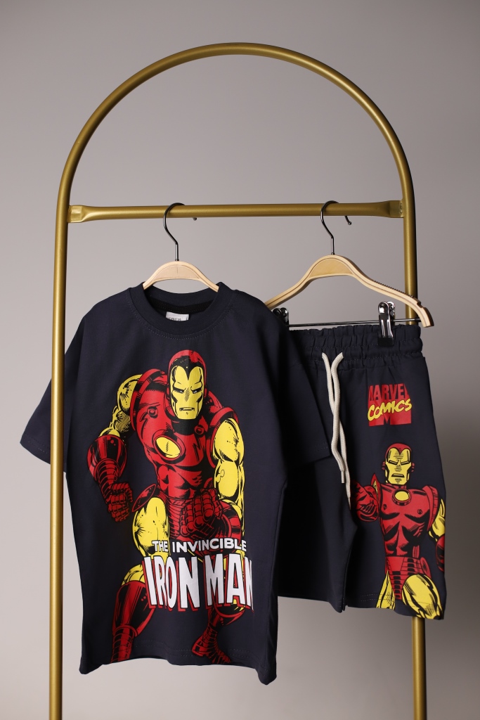 The İnvincible İron Man Şortlu Takım