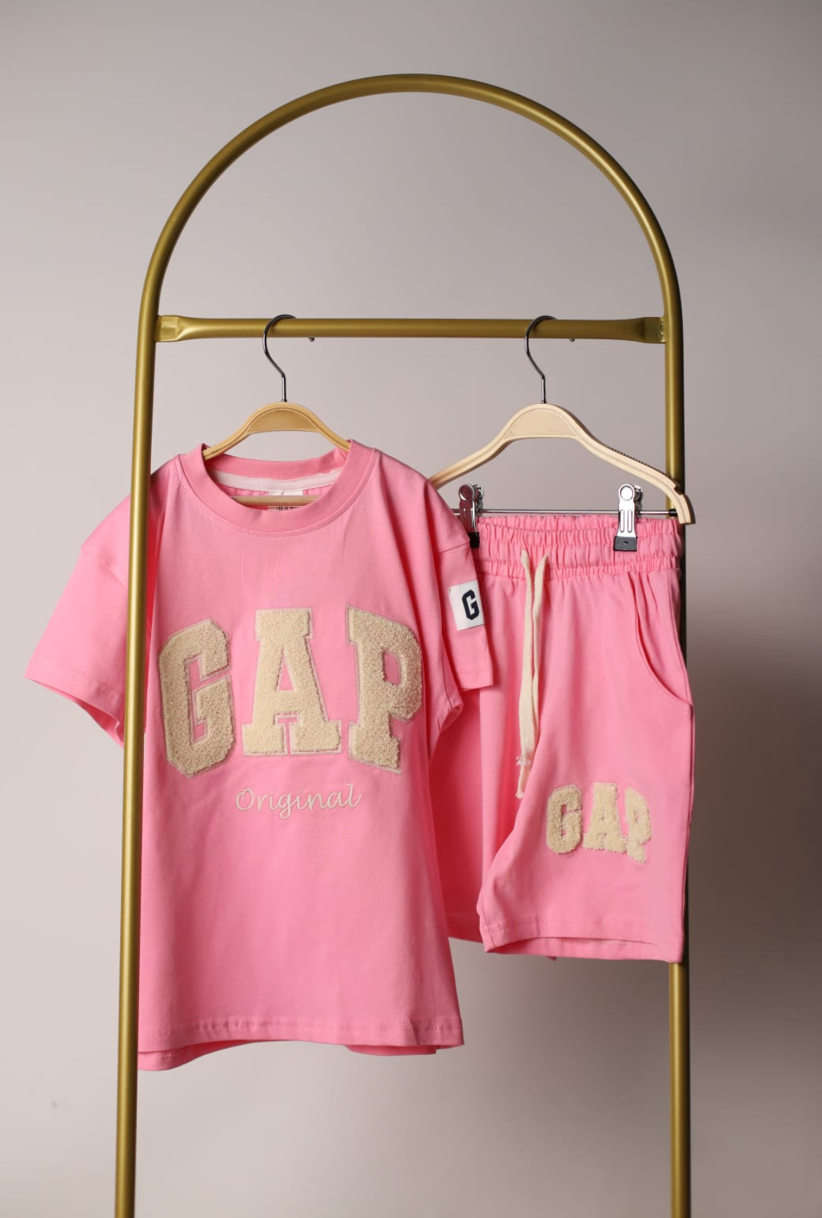 Açık Pembe Gap Punch İşlemeli Şortlu Takım