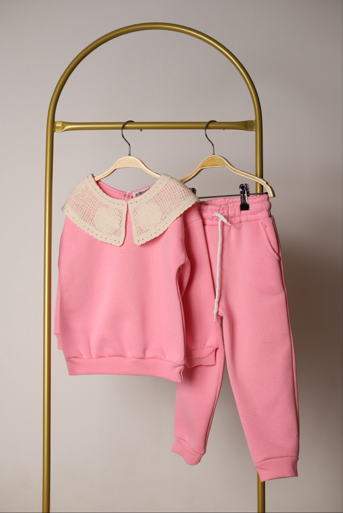 Pembe Dantel İşlemeli Eşofman Takımı