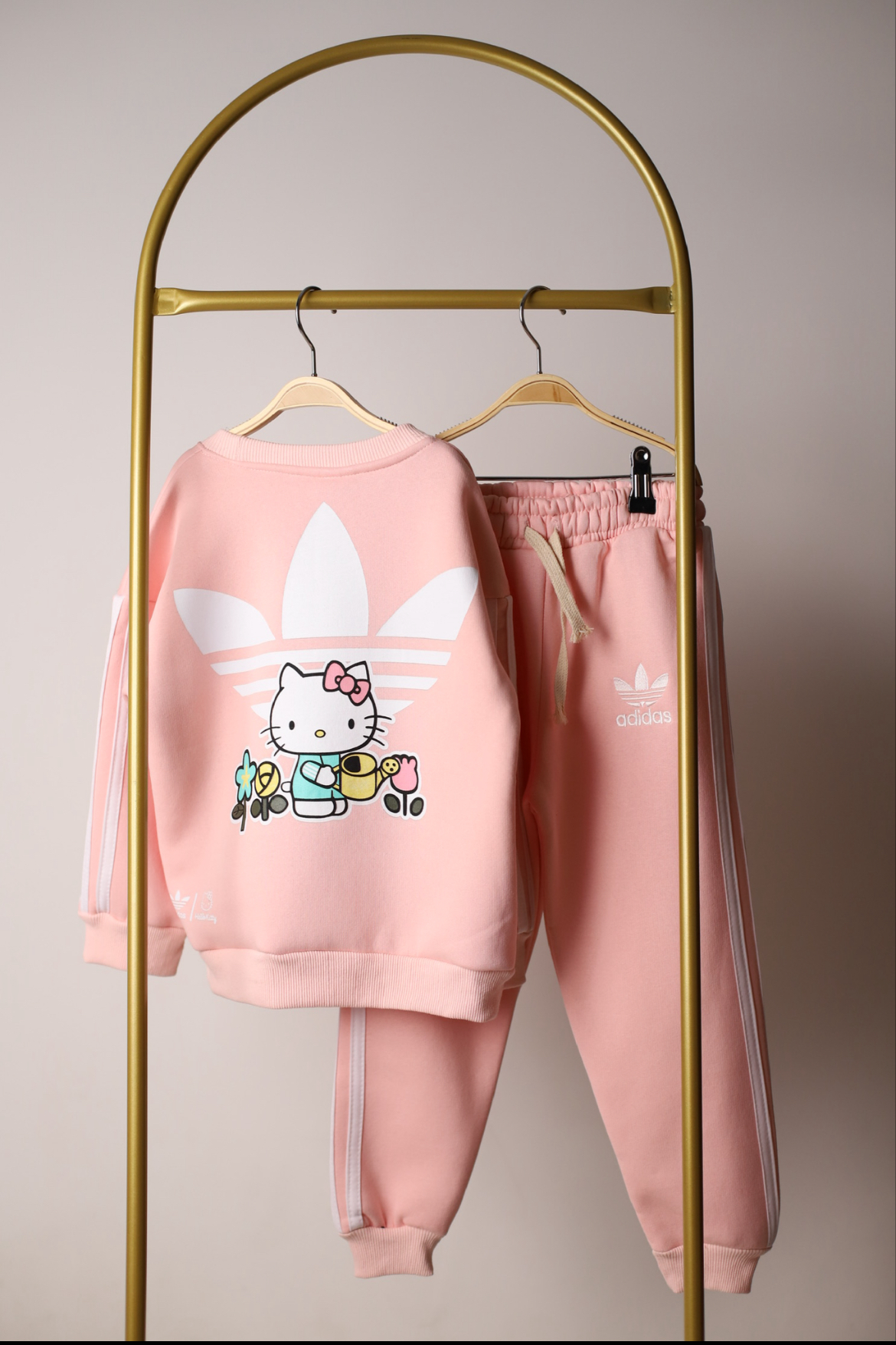 Açık Pembe Hello Kity Spor Logolu Eşofman Takımı