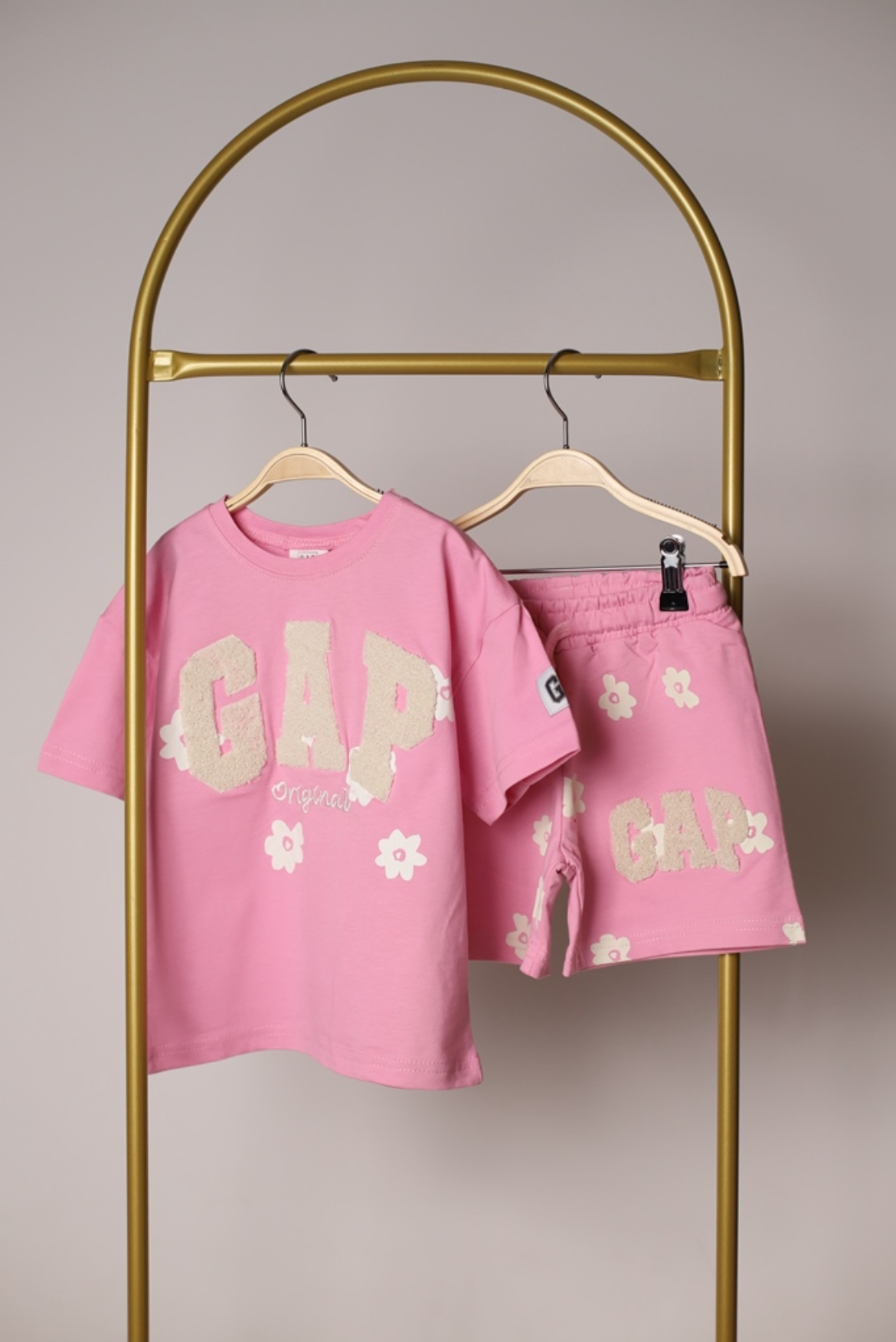 Pembe Çiçekli Punch İşlemeli Gap Şortlu Takım