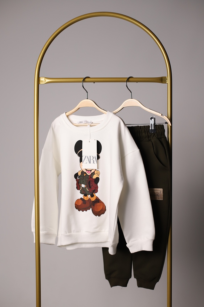 Sırt Baskılı Mickey Mouse Safari Eşofman Takımı