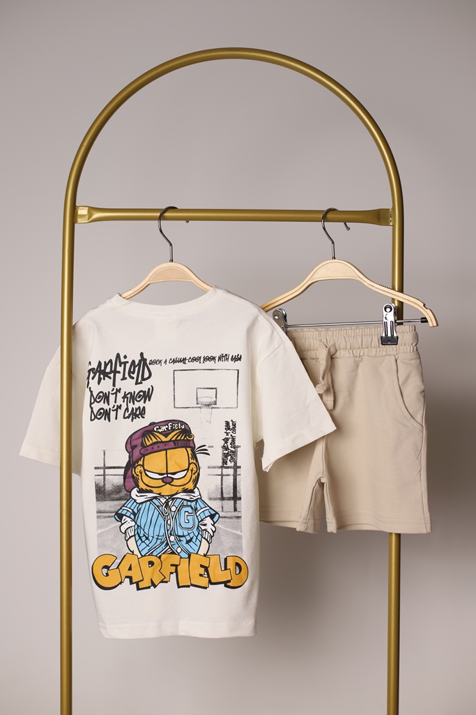 Garfield Sırt Baskılı Şortlu Takım