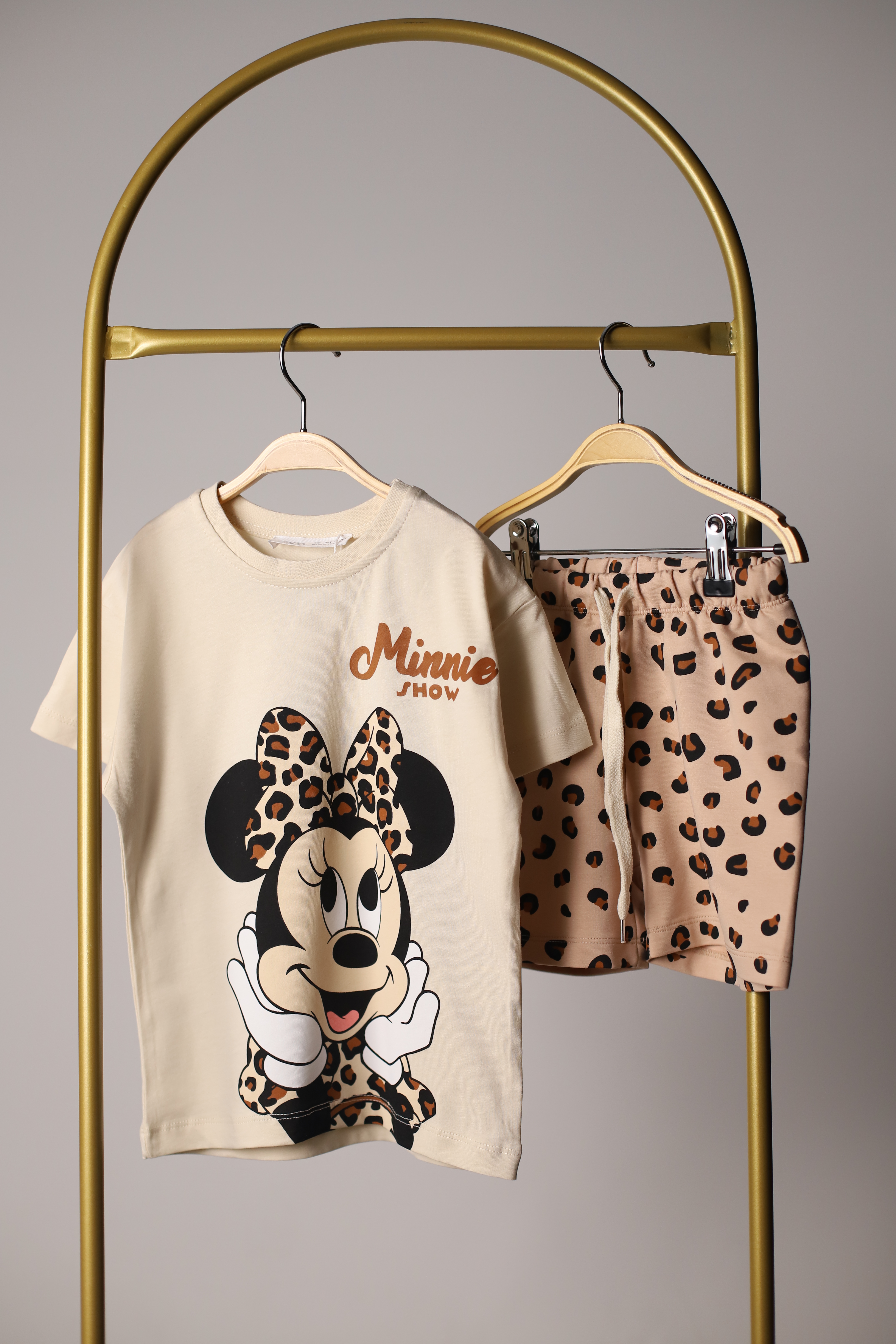 Leoparlı Mickey Şortlu Takımı