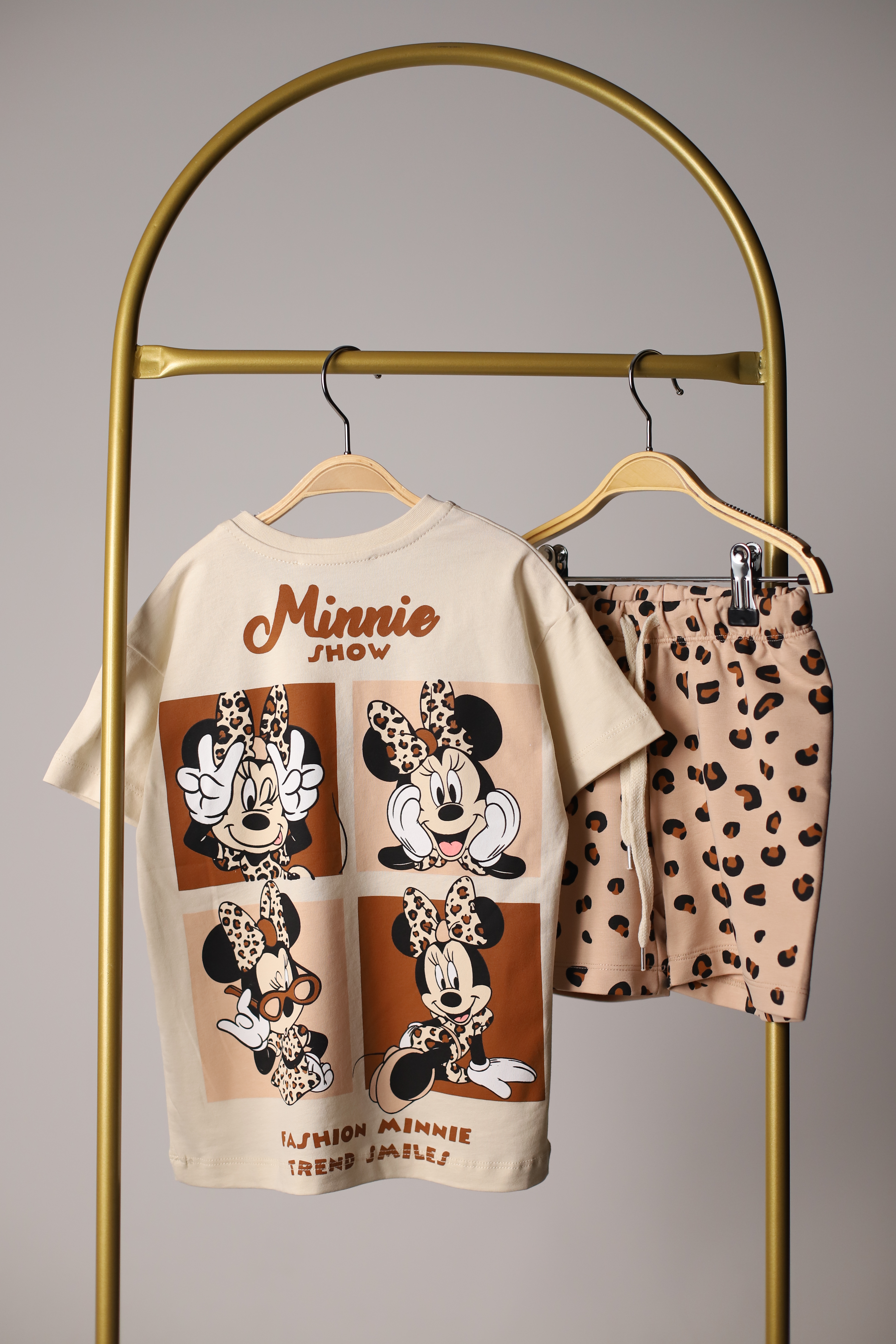 Leoparlı Mickey Şortlu Takımı
