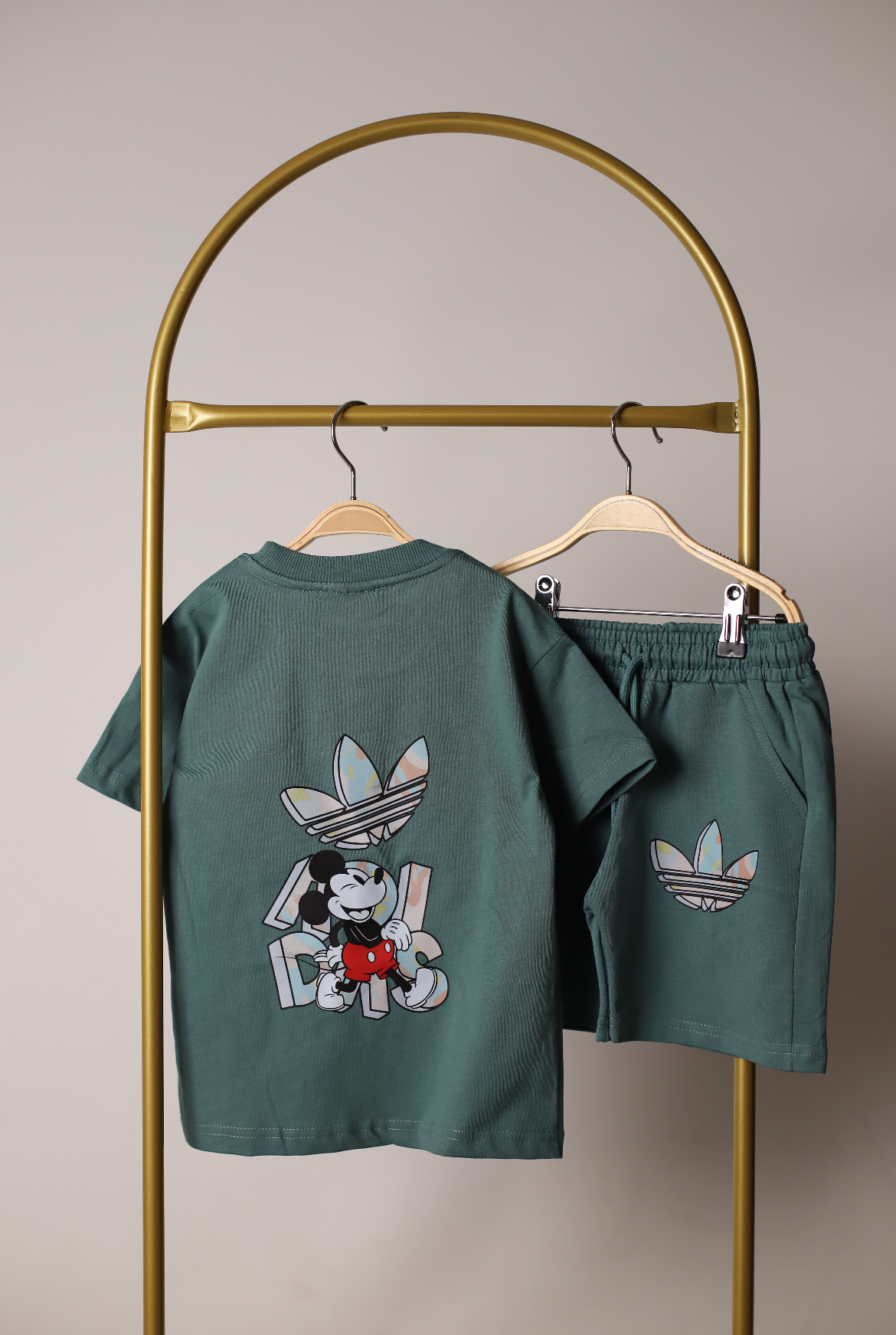 Grafiti Spor Logolu Mickey Şortlu Takım