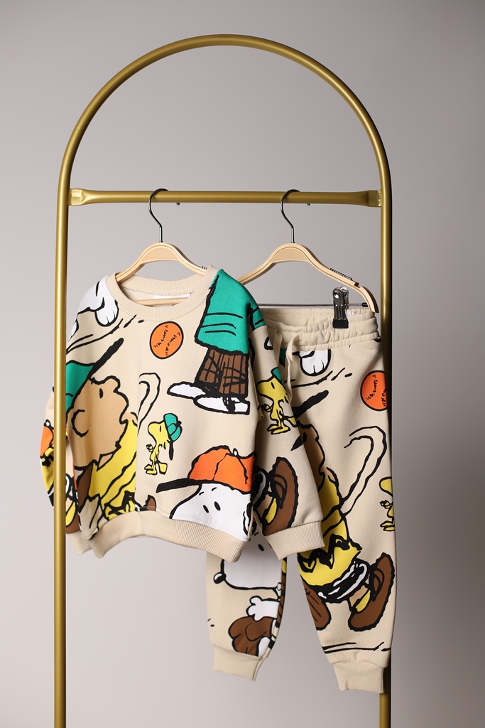 Krem Rengi Basketball Detaylı Snoopy