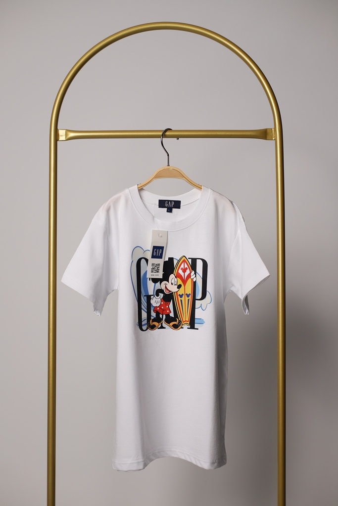 Beyaz Gap Sörf Yapan Mickey Mouse T-shirt
