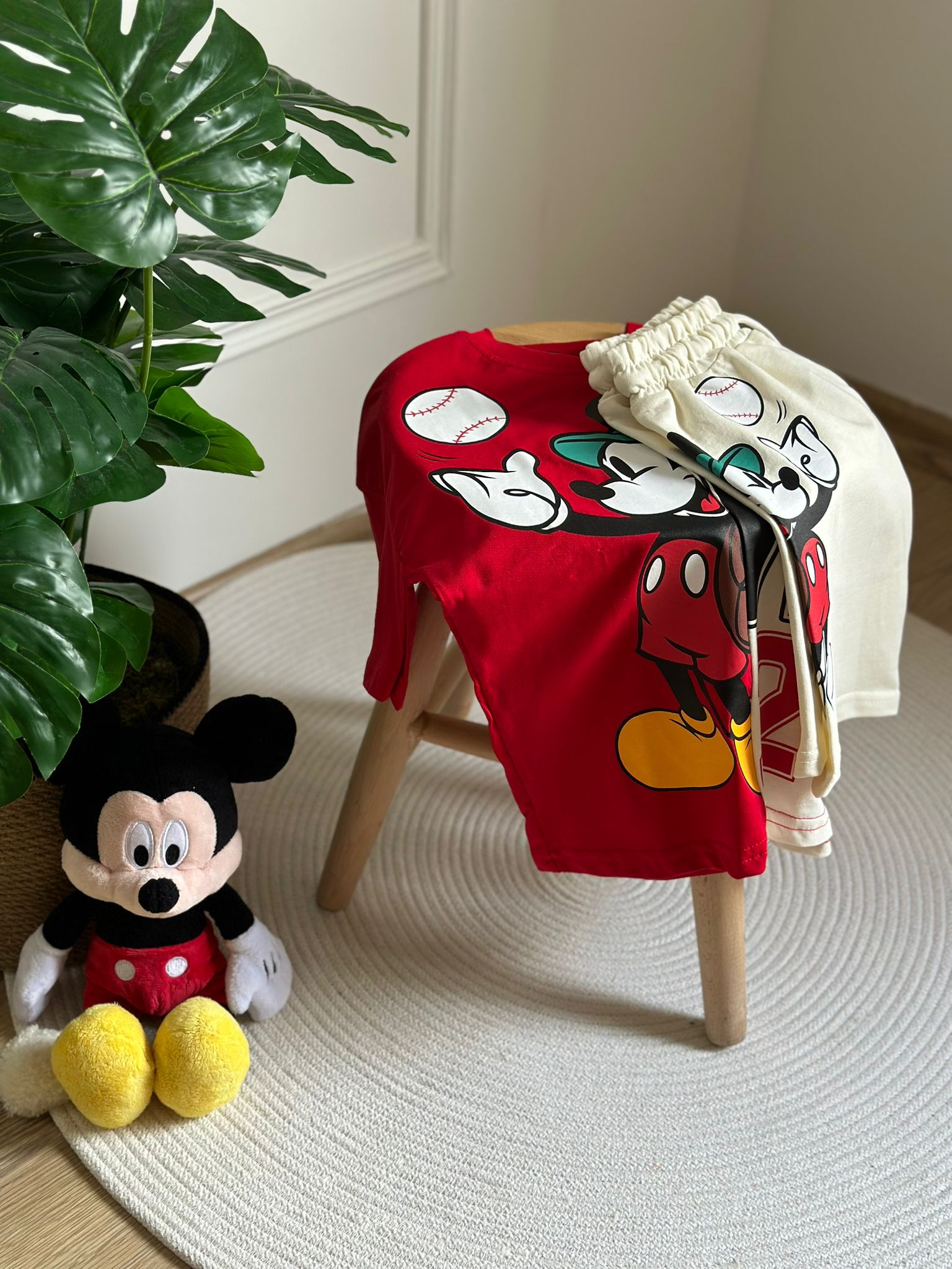 Beyzbolcu Mickey Mouse Şortlu Takım