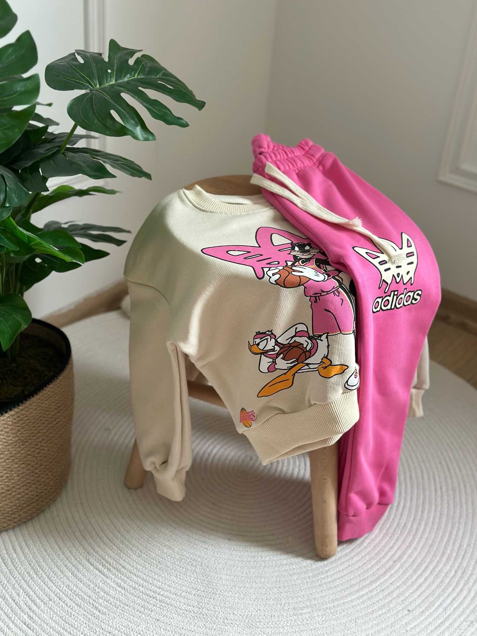 Pembe Spor Logolu Eşofman Takımı