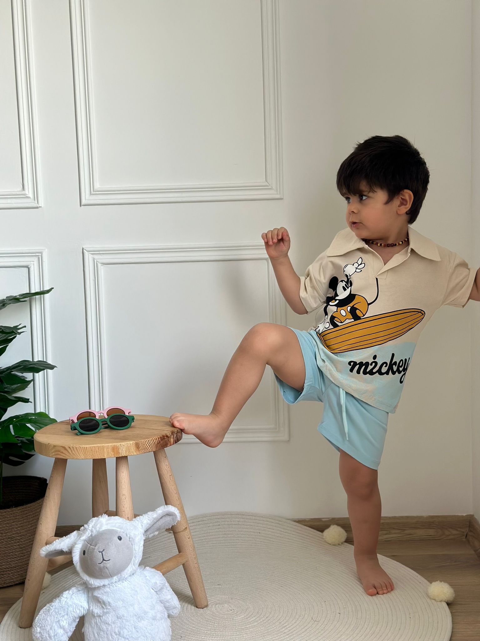 Sörfcü Mickey Şortlu Takım