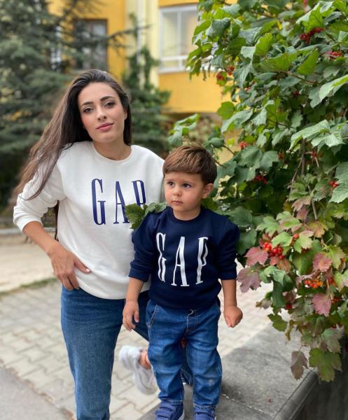 Beyaz Gap Mavi Baskılı Sweatshirt