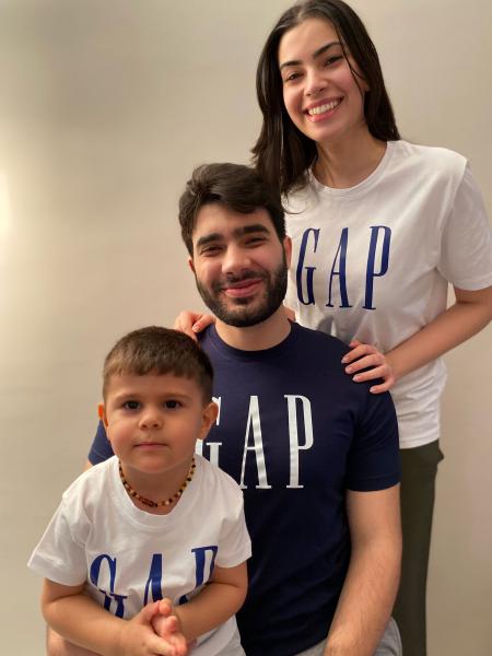 Beyaz Üzeri Lacivert Gap Baskılı Yetişkin T-shirt