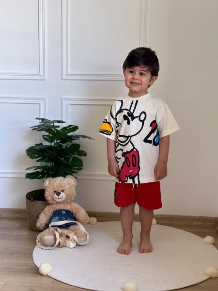 Mickey Mouse 28 Baskılı Kırmızı Şortlu Takım