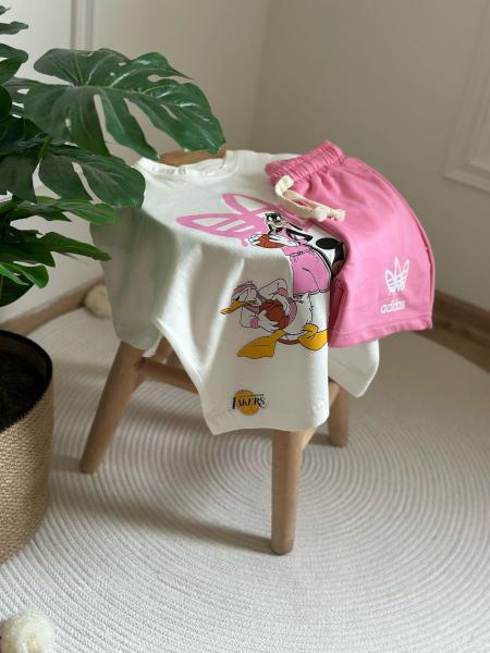 Pembe Spor Logolu Şortlu Takım