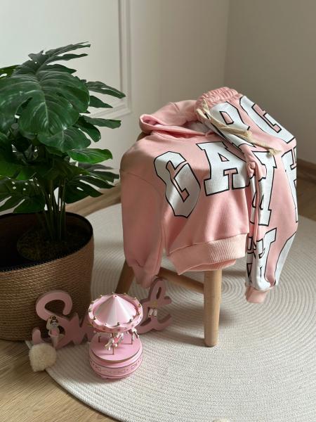 Pembe Gap Karışık Harf Baskılı Eşofman Takımı