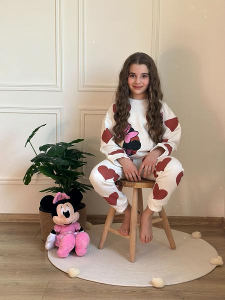 Beyaz Kalp Detaylı Minnie Eşofman Takımı