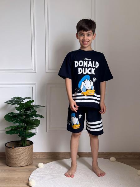 Siyah Beyaz Çizgi Detaylı Donald Duck Şortlu Takım