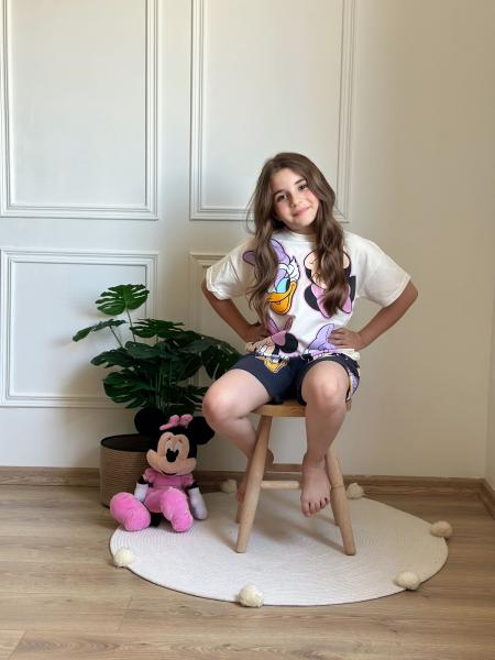 Daisy ve Minnie Baskılı Bej Şortlu Takım