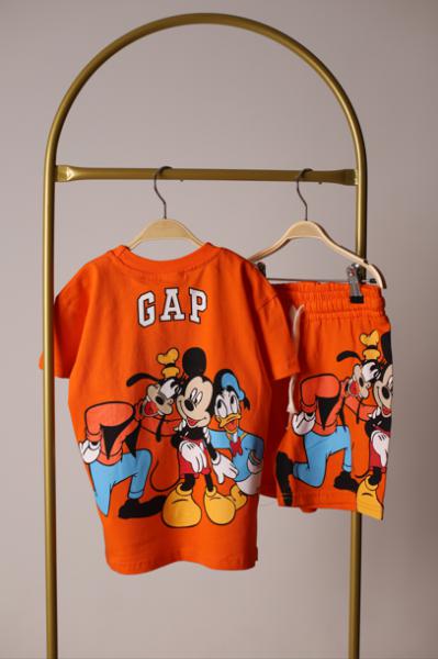 Turuncu Mickey Ve Arkadaşları Sırt Baskılı Gap Şortlu Takım