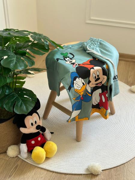 Mickey ve Arkadaşları Turkuaz Renkli Şortlu Takım