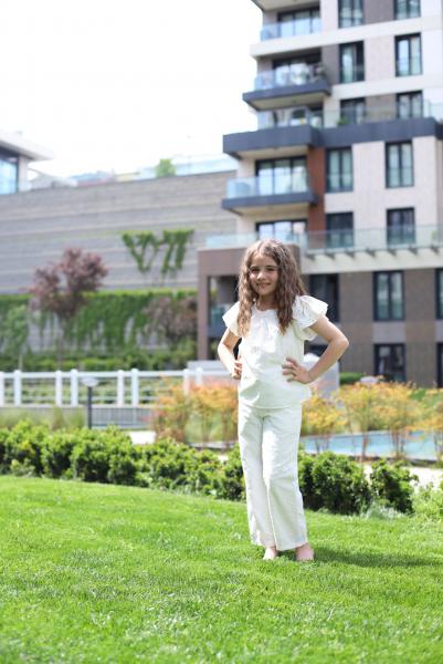 Beyaz Çiçek Desenli Pantalon Takım