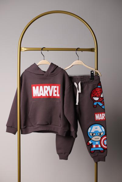 Sırt Baskılı Kapüşonlu Marvel Figürlü Eşofman Takımı