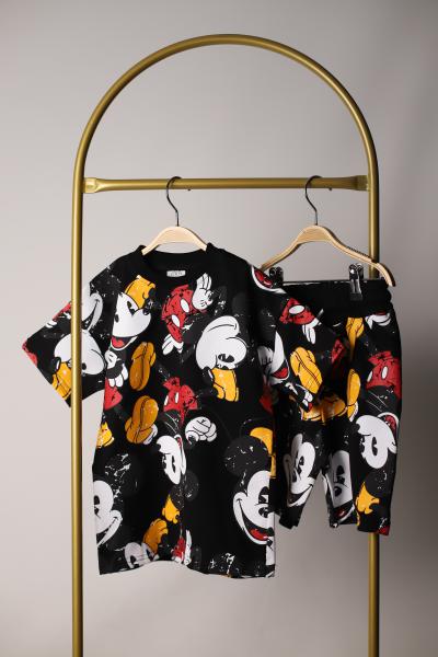 Siyah Üzeri Mickey Figür Baskılı Şortlu Takım