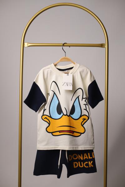 Donald Duck Baskılı Şortlu Takım