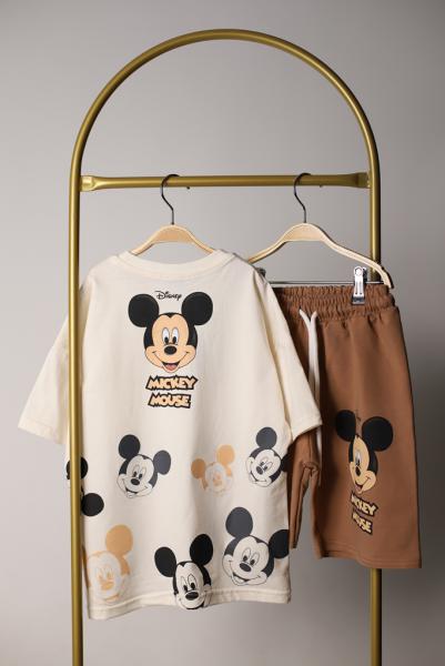 Sırt Baskılı Mickey Kahverengi Şortlu Takım
