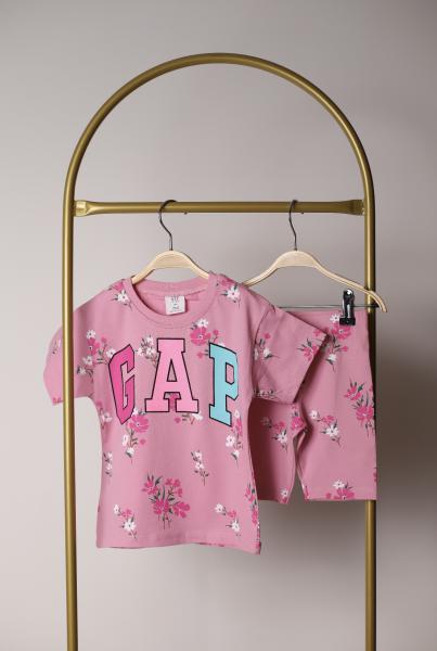 Pembe Üzeri Renkli Çiçekli Gap Şortlu Takım