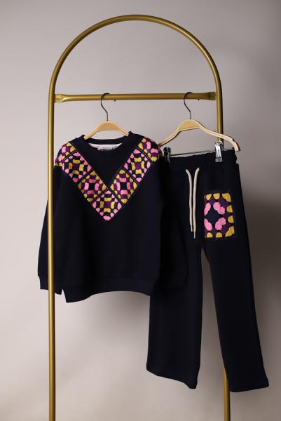 Siyah Motif Detaylı Eşofman Takımı
