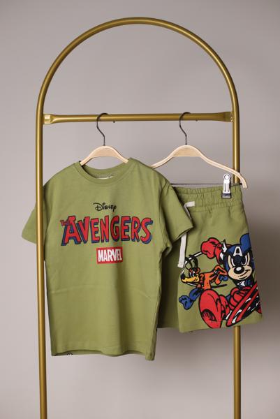 Yeşil Disney Avengers Sırt Baskılı Şortlu Takım