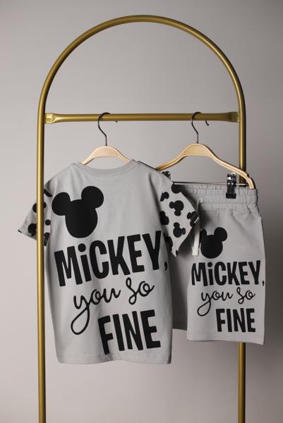 Gri Mutlu Mickey Şortlu Takım