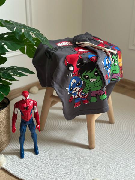 Füme Avengers Figür Detaylı Gap Şortlu Takım